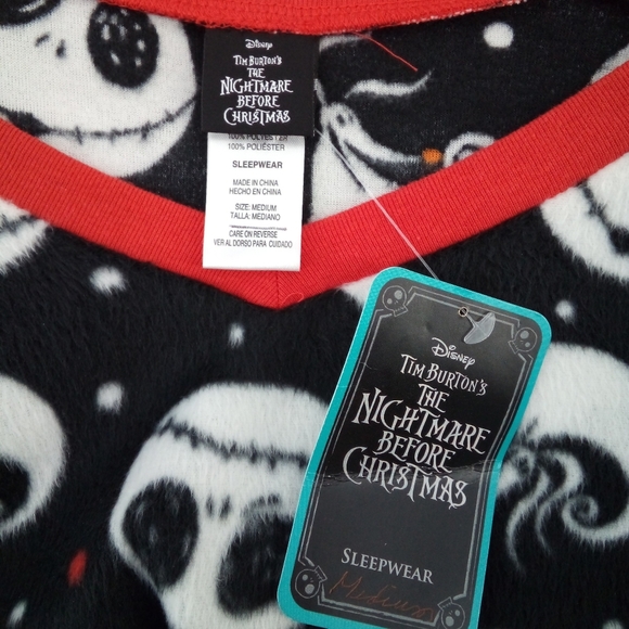 NWT The Nightmare Before Christmas Plush Pajama Top M Black White Red Holiday - Picture 5 of 9